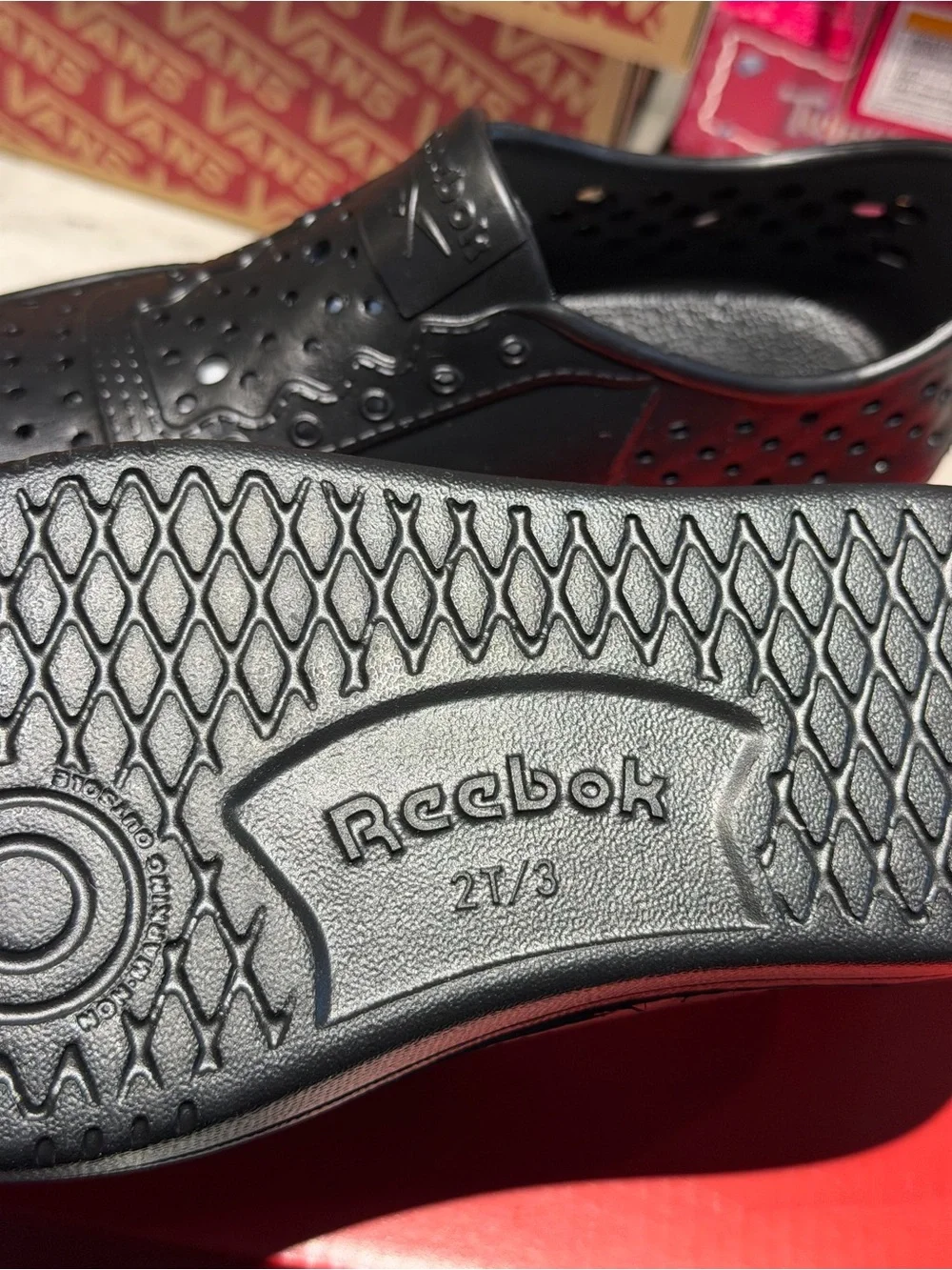 Reebok men slip